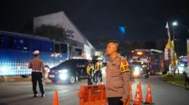 Kapolres Bogor AKBP Rio Wahyu Anggoro memimpin langsung patroli gabungan KRYD di kawasan Cibinong, Jumat malam (17/5/2025), guna mencegah premanisme dan gangguan kamtibmas./Dok.Ist