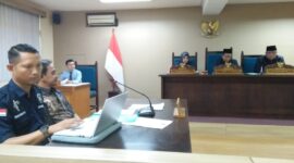 Suasana sidang perdana sengketa informasi publik antara Pemohon dan Dinas Pendidikan Kabupaten Indramayu di Komisi Informasi Provinsi Jawa Barat, Rabu (21/5/2025)./Dok.kanniadvokasi.id