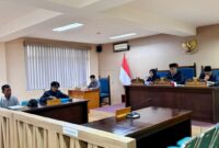 Majelis Komisioner KI Jawa Barat memimpin sidang sengketa informasi publik antara PKN dan enam sekolah swasta terkait dana BOS, Selasa (11/6/2025). Seluruh pihak Termohon absen dalam sidang tersebut./Dok.Ist