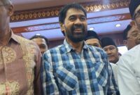 Gubernur Aceh, Muzakir Manaf (Mualem), tersenyum saat menghadiri pertemuan bersama Forbes DPR/DPD RI asal Aceh di Pendopo Gubernur Aceh, Jumat malam (13/6/2025), membahas polemik empat pulau yang disengketakan dengan Sumatera Utara.
