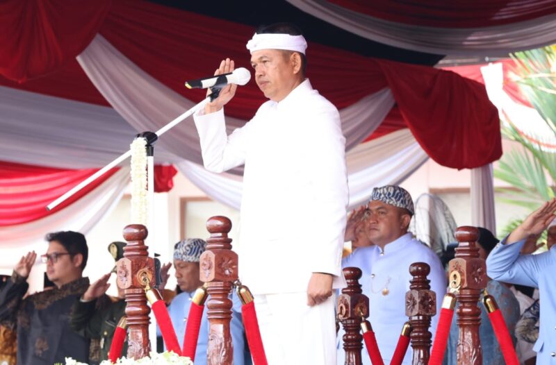 Gubernur Jawa Barat Kang Dedi Mulyadi memimpin upacara peringatan Hari Jadi Bogor ke-543 di Lapangan Tegar Beriman, Cibinong, Selasa (3/6/2024)./Dok.Ist