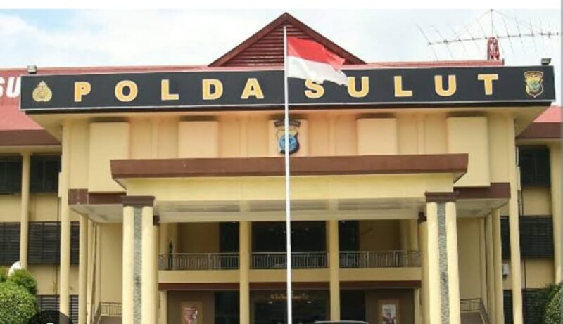 Tampak depan Mapolda Sulawesi Utara, lokasi pelaporan kasus dugaan pengancaman dengan senjata api di Desa Ratatotok Timur, Minahasa Tenggara./Dok.kanniadvokasi.id
