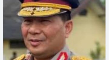 Irjen Pol Roycke Langie mengenakan seragam lengkap saat menghadiri agenda resmi di Manado./Dok.kanniadvokasi.id
