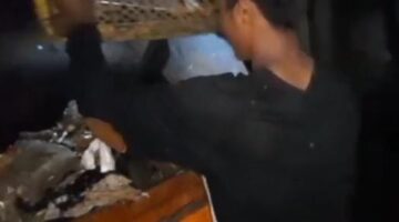 Petugas kedapatan membuang sampah hotel ke lahan warga di Desa Ciadeg, Cigombong, Kabupaten Bogor, Rabu (25/6/2025) dini hari.