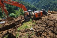 Alat berat diduga digunakan dalam aktivitas penyerobotan lahan milik Jemi Mamentu di kawasan Ratatotok Selatan, Minahasa Tenggara. Aktivis mendesak Polres Mitra segera menindaklanjuti laporan warga./dok.kanniadvokasi.id