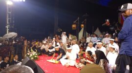 Warga Tamansari mengadu langsung kepada Gubernur Jawa Barat Dedi Mulyadi saat acara di Parung Panjang, Sabtu (12/07/2025), terkait sengketa lahan dengan PT PMC.