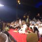 Warga Tamansari mengadu langsung kepada Gubernur Jawa Barat Dedi Mulyadi saat acara di Parung Panjang, Sabtu (12/07/2025), terkait sengketa lahan dengan PT PMC.