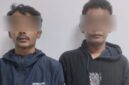Dua tersangka kepemilikan ilegal senjata tajam dan airsoft gun diamankan Polres Bogor usai video aksi mereka viral di media sosial.
