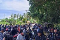 Ribuan penambang Ratatotok turun ke jalan menolak penutupan tambang yang selama puluhan tahun menjadi sumber hidup mereka./Dok.C1