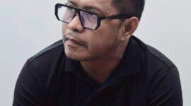 Kuasa hukum Sehan Ambaru, S.H., saat memberikan klarifikasi terkait pemberitaan sengketa lahan di Ratatotok.