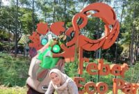 Perempuan yang namanya disebut dalam laporan dugaan kekerasan terhadap asisten rumah tangga anak di bawah umur, kini menjadi perhatian publik.