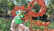 Perempuan yang namanya disebut dalam laporan dugaan kekerasan terhadap asisten rumah tangga anak di bawah umur, kini menjadi perhatian publik.