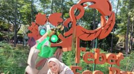 Perempuan yang namanya disebut dalam laporan dugaan kekerasan terhadap asisten rumah tangga anak di bawah umur, kini menjadi perhatian publik.