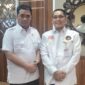Wamendes Ahmad Reza Patria bersama Ketua Umum KANNI Ruswan Efendi Ar usai pemaparan program advokasi hukum bagi kepala desa di Jakarta.