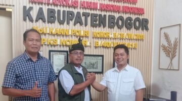 Sinergi hukum dan pemerintahan desa, komitmen bersama mendukung keterbukaan dan kepatuhan terhadap putusan hukum.